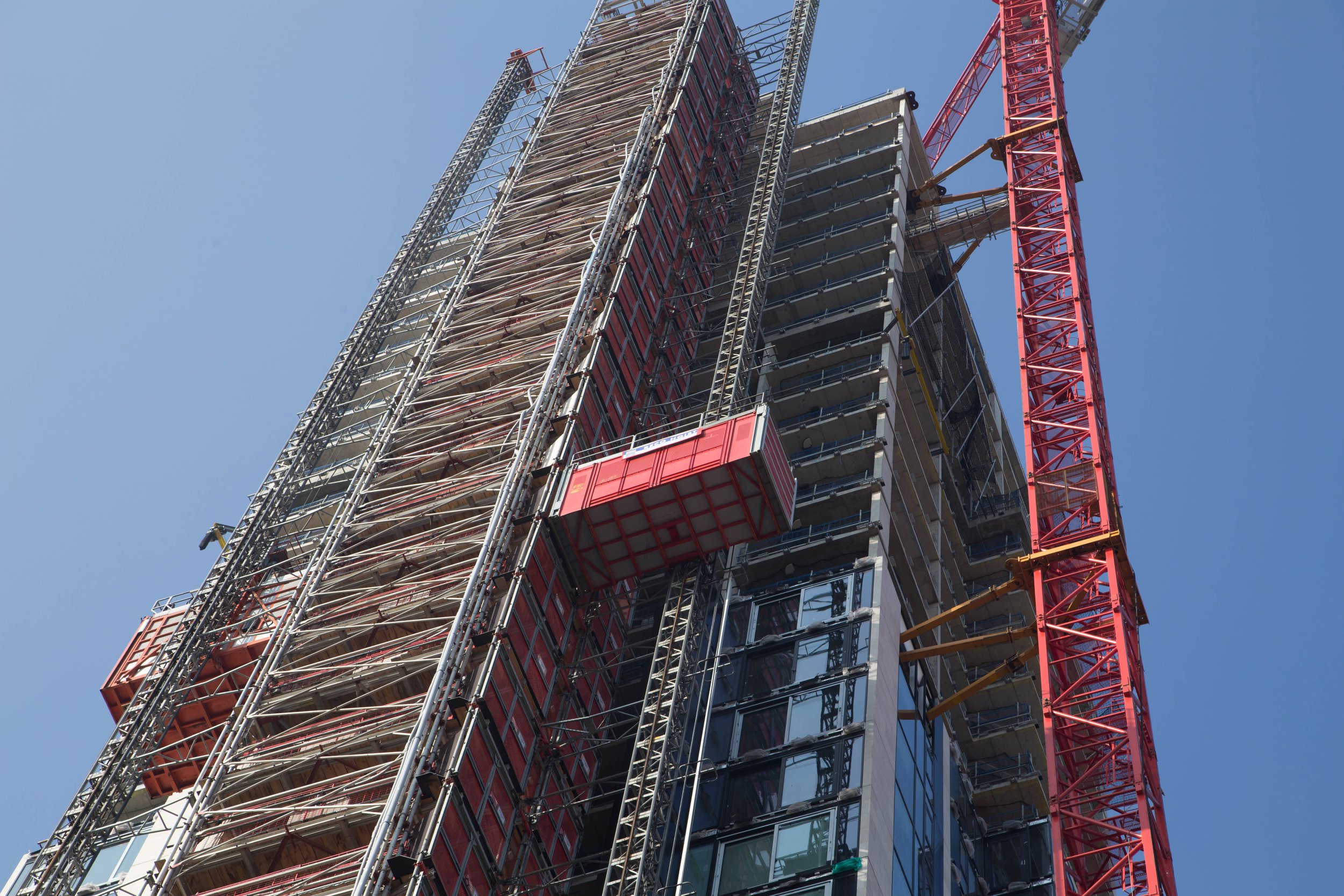 Hoist hire Birmingham Construction hoist for your site in Birmingham