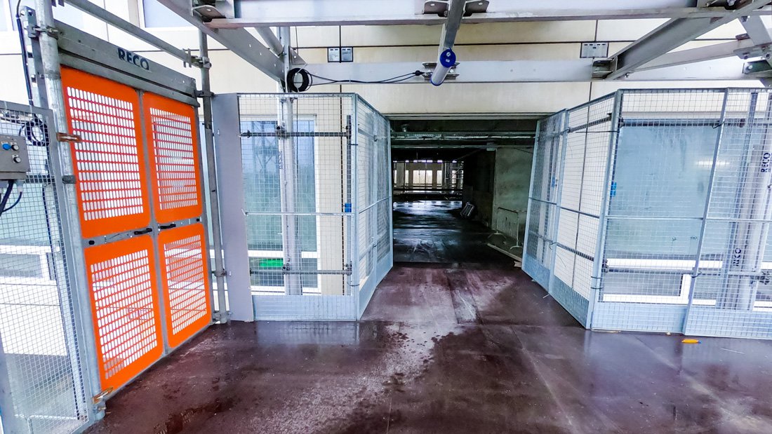 RECO Common Tower barrier-free landing gates at floor platform