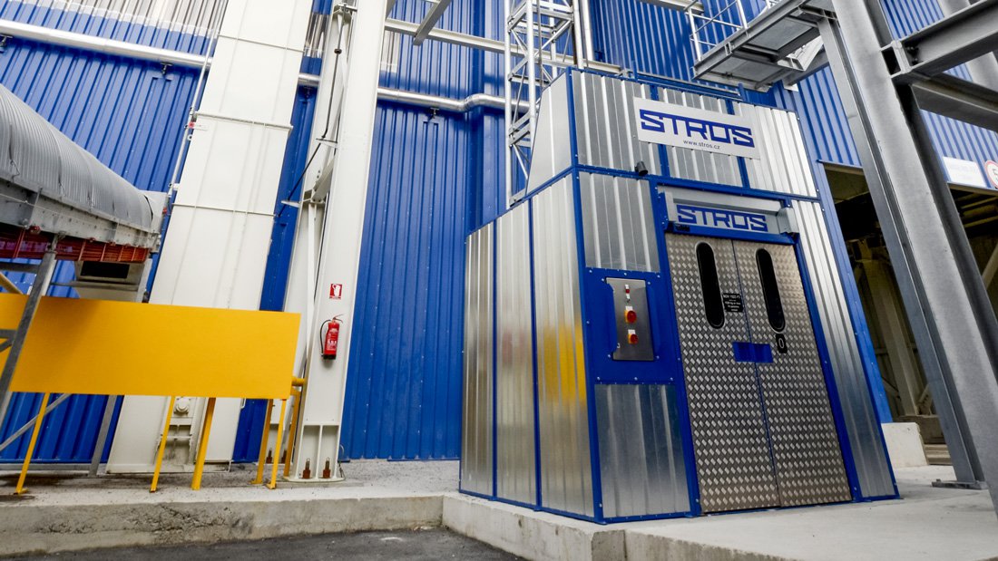 Stros NOV industrial elevator installed at an industrial plant