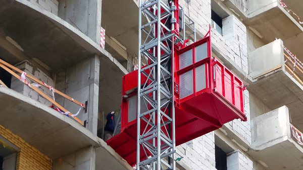 A RECO Goods rental hoist for material transport