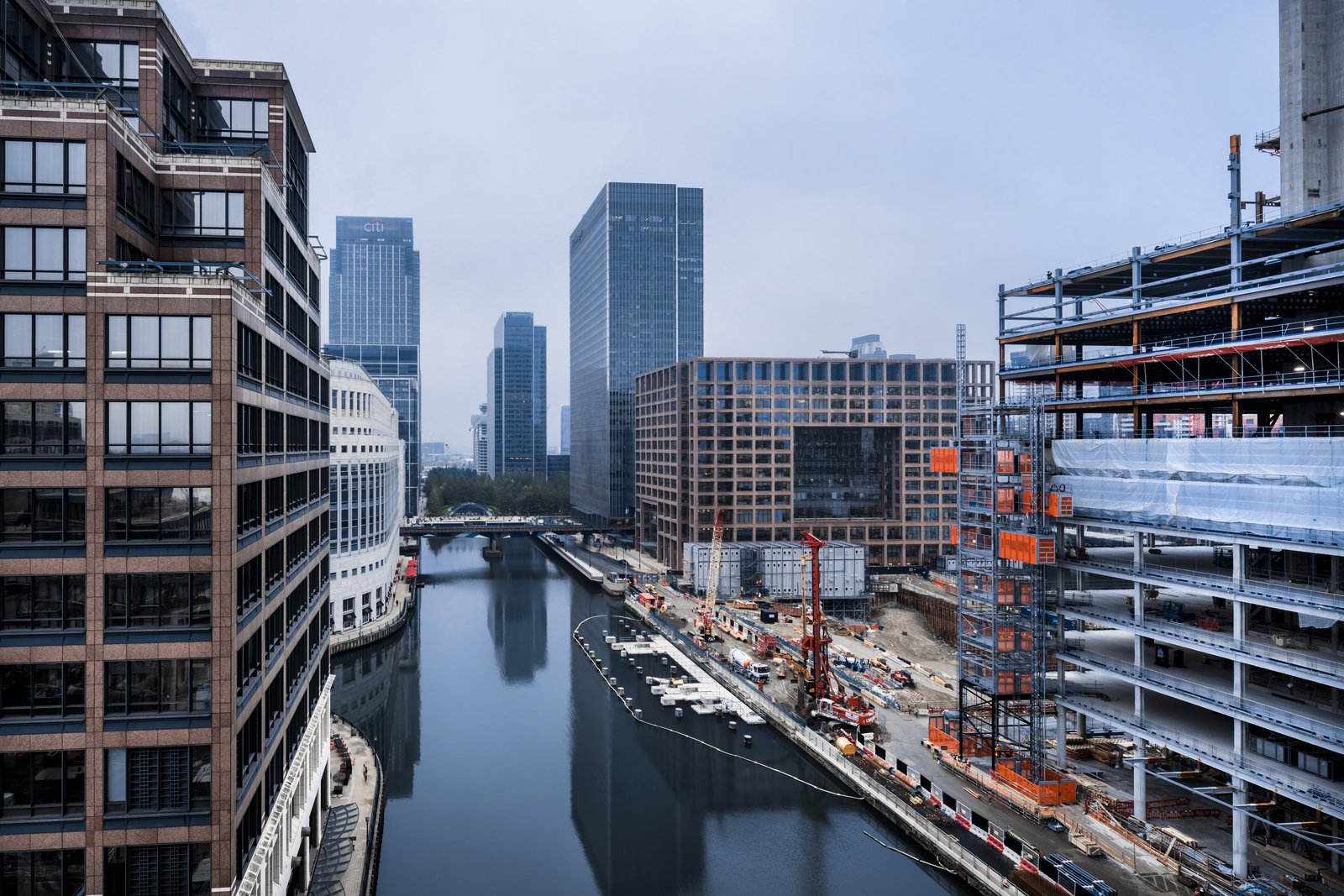 Hoist hire London Goods hoists for your London construction site