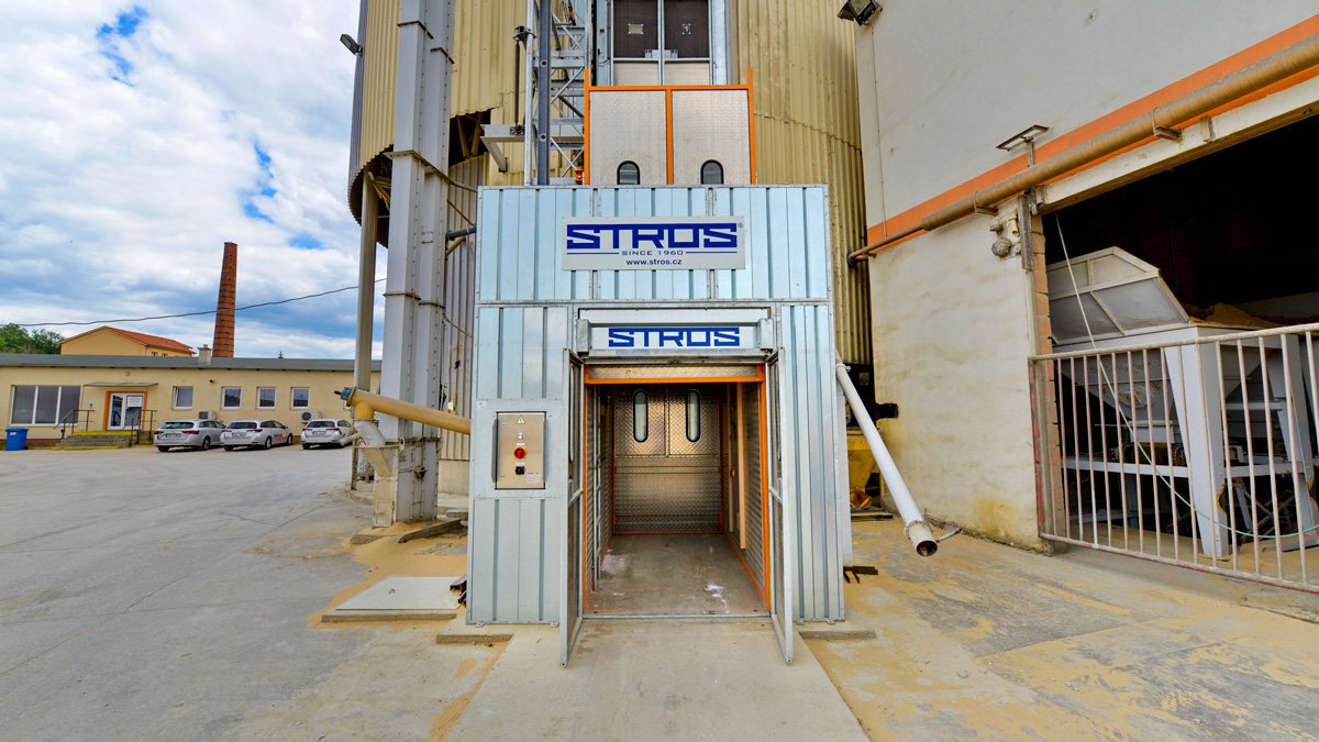 Stros NOV 1000 industrial elevator installed at an industrial silo