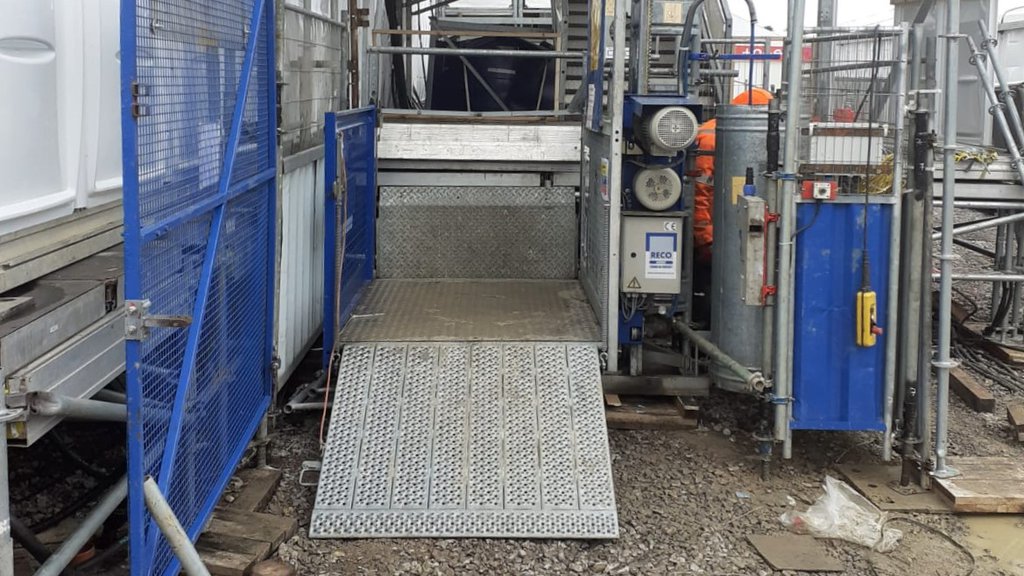 GEDA 500Z Goods Hoist Hire 500kg to 100m Construction Hoist